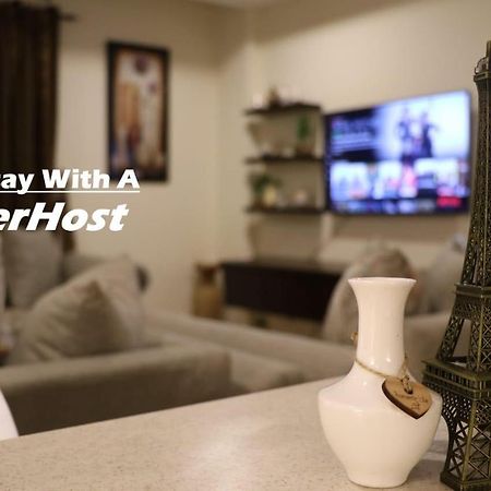 Elegant & Charming One Bed Apartment In Bahria Town 라왈핀디 외부 사진