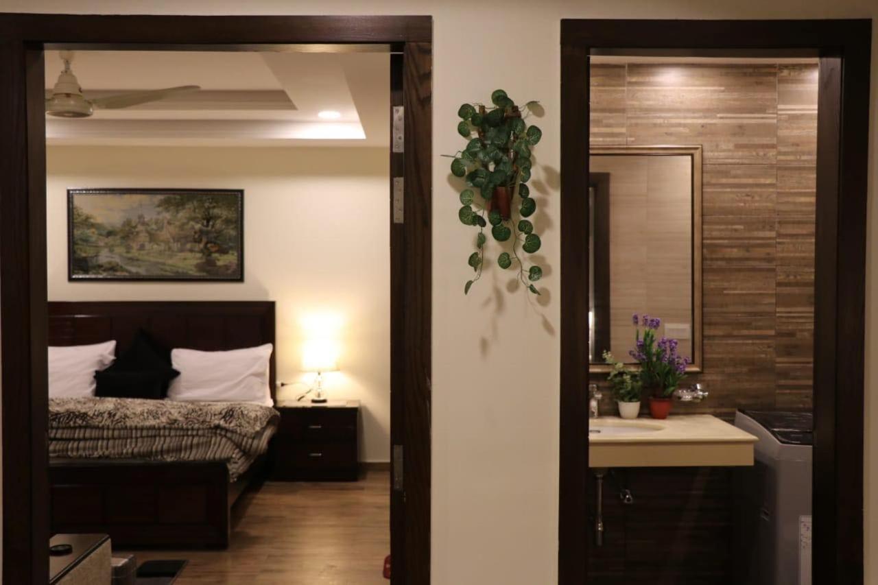 Elegant & Charming One Bed Apartment In Bahria Town 라왈핀디 외부 사진